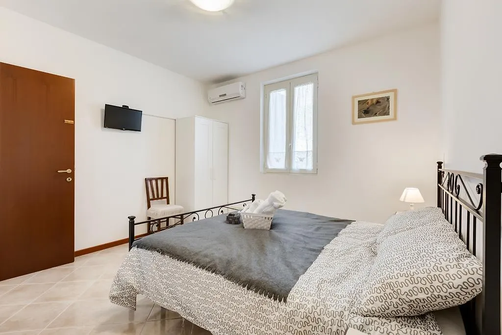 Grappoli Di Sole Villa Rom 0*,
